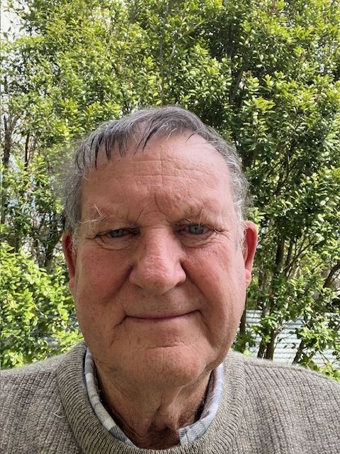 MR MAURICE GRAY